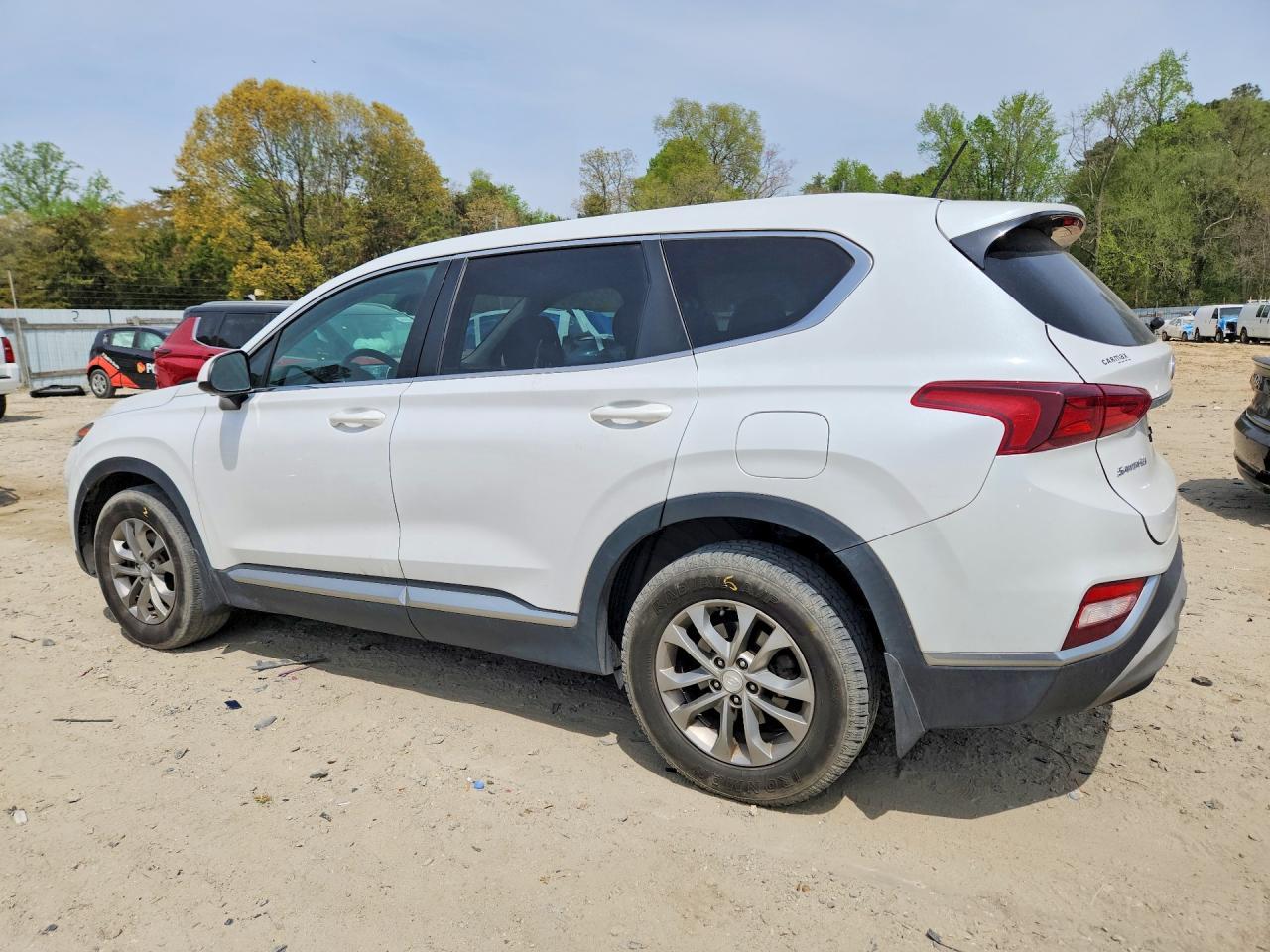 2019 Hyundai Santa Fe Se - Image 2