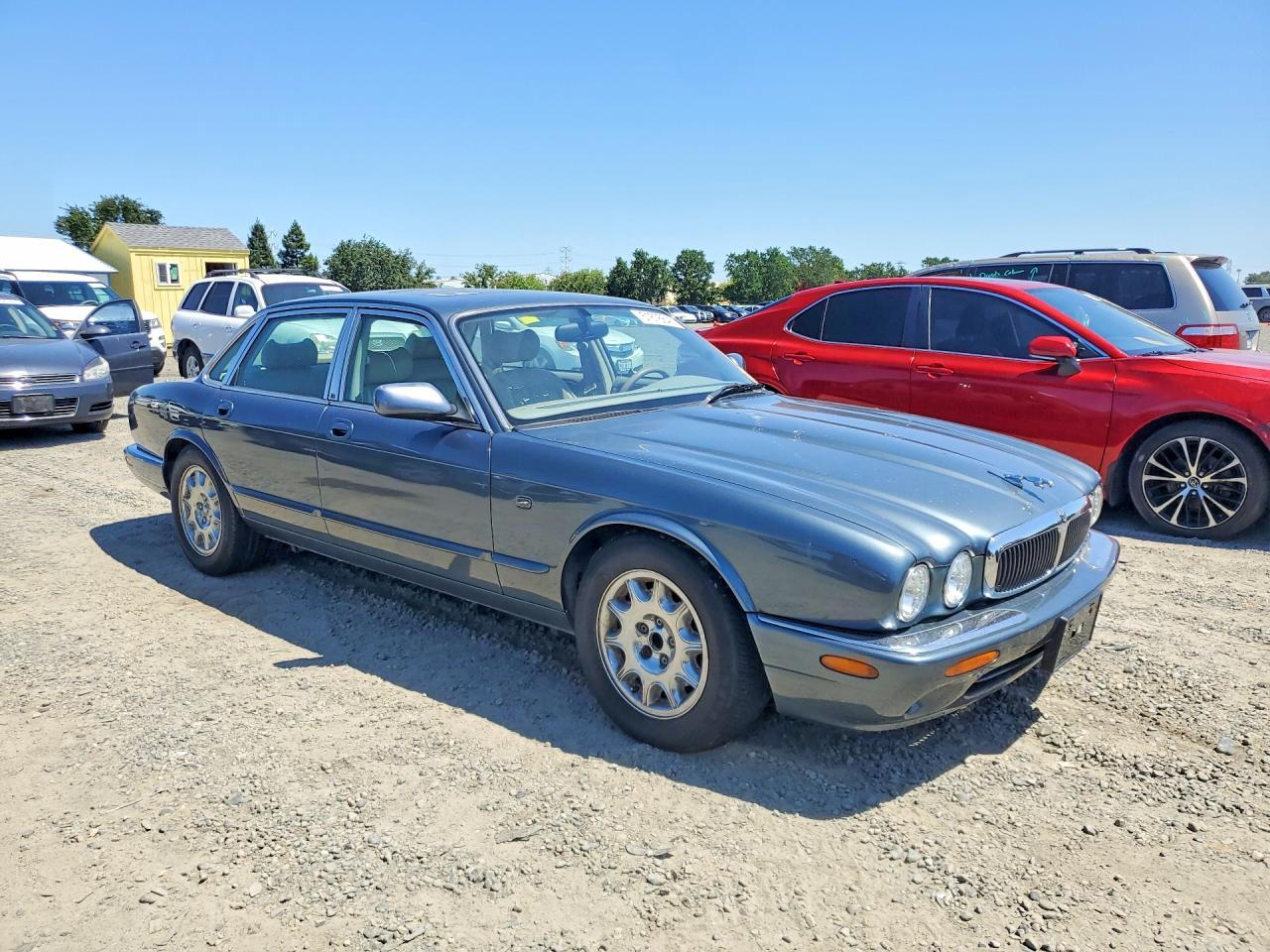 1998 Jaguar Xj8 - Image 4