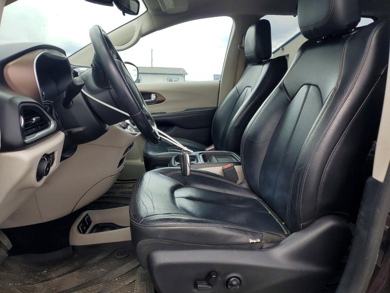 2017 Chrysler Pacifica Touring L - Фото 7