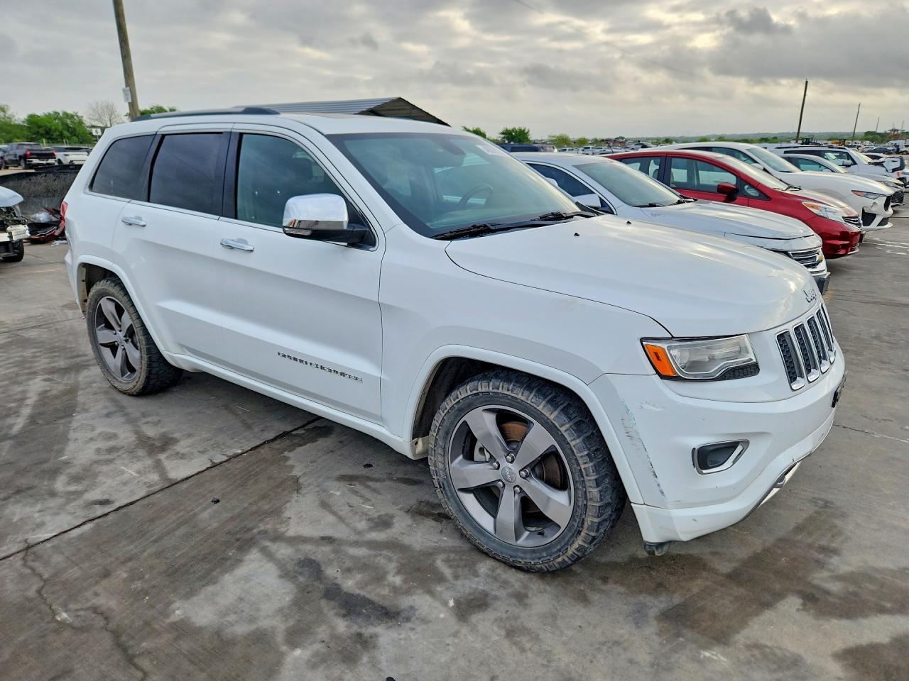 2015 Jeep Grand Cherokee Overland - Image 4