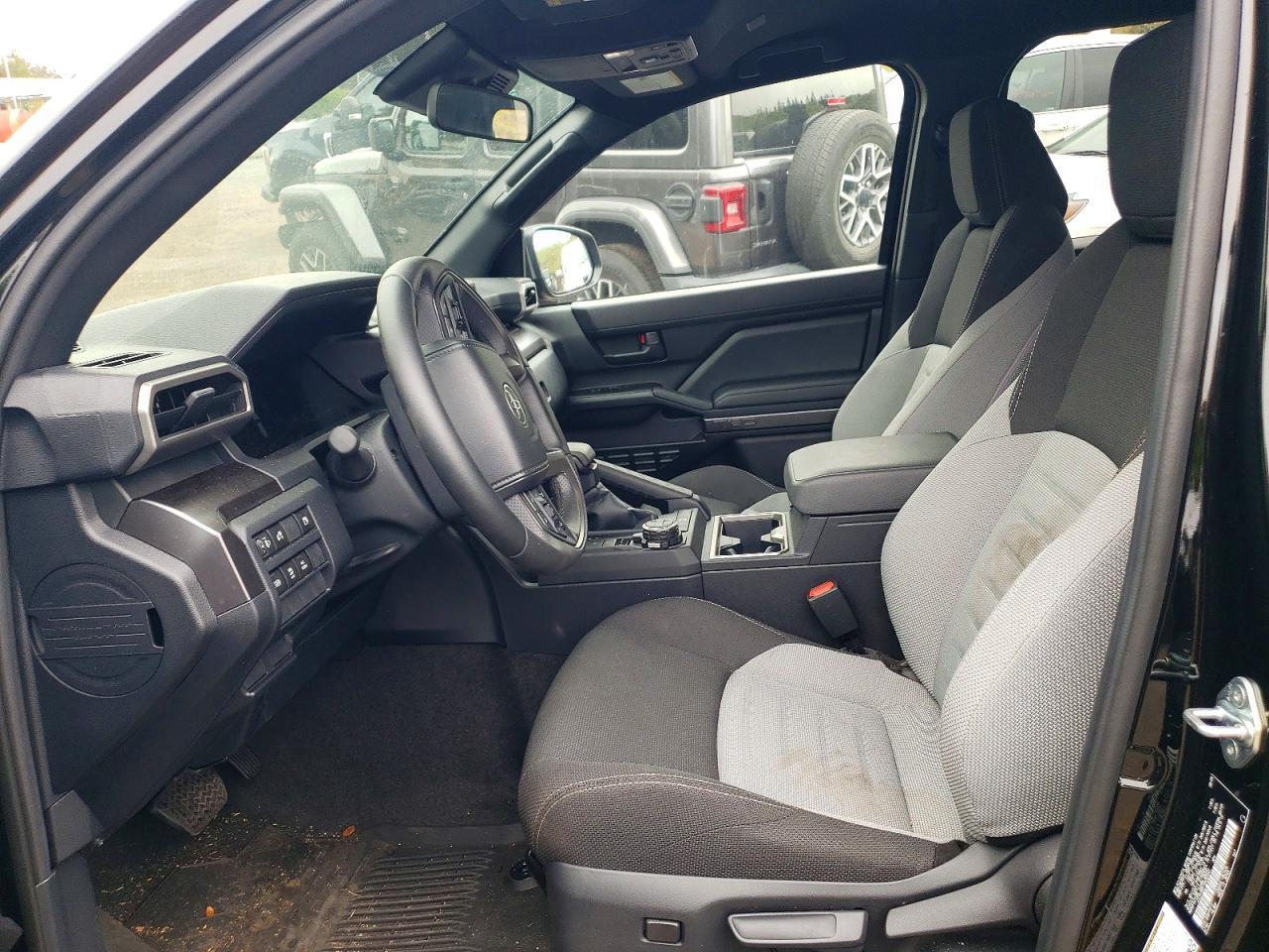 2025 Toyota 4Runner Sr5 - Image 7