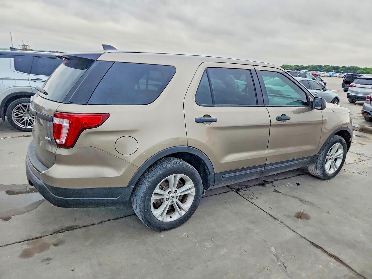 2019 Ford Explorer Police Interceptor - Фото 3