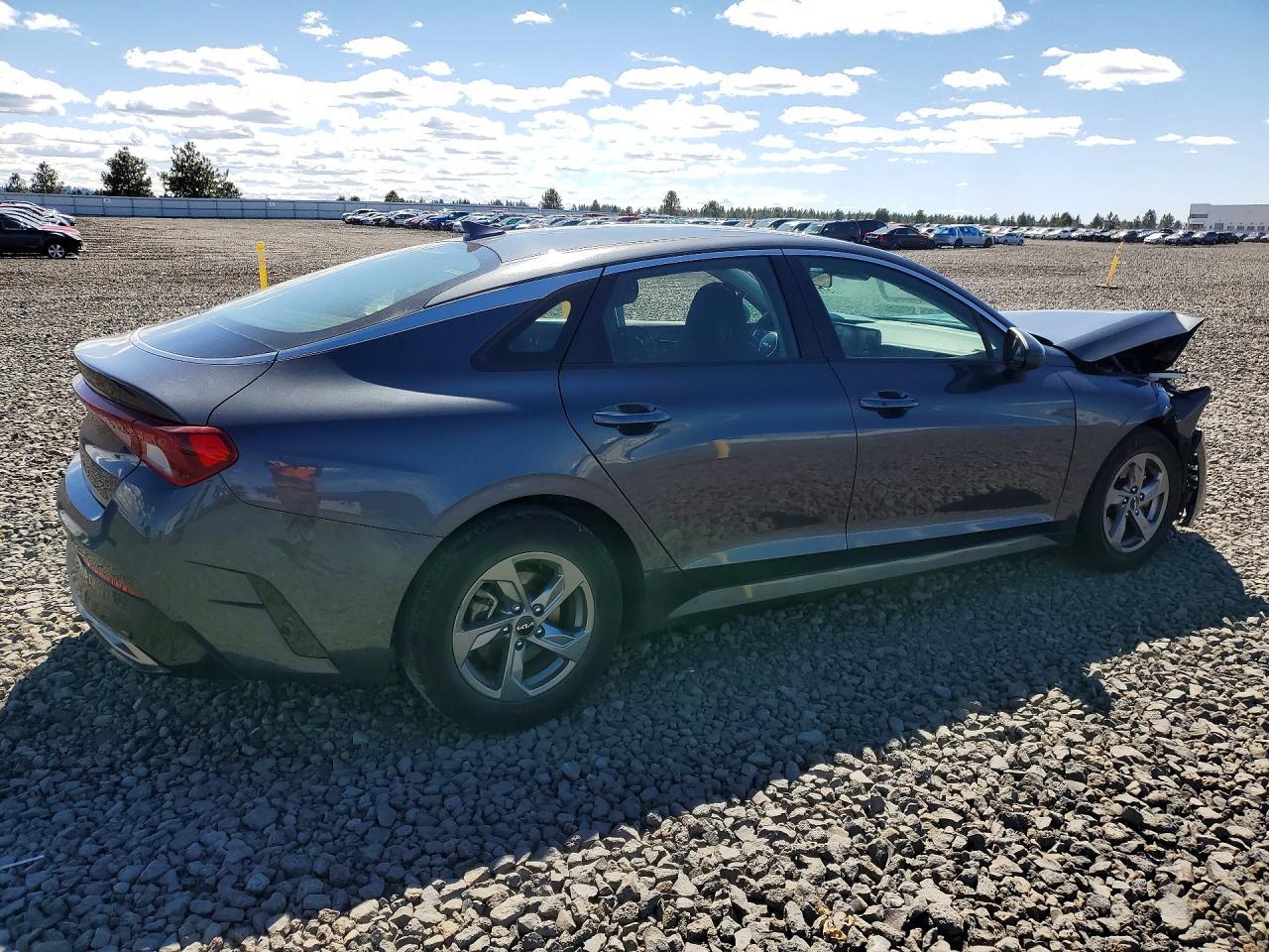 2022 Kia K5 Lxs - Image 3