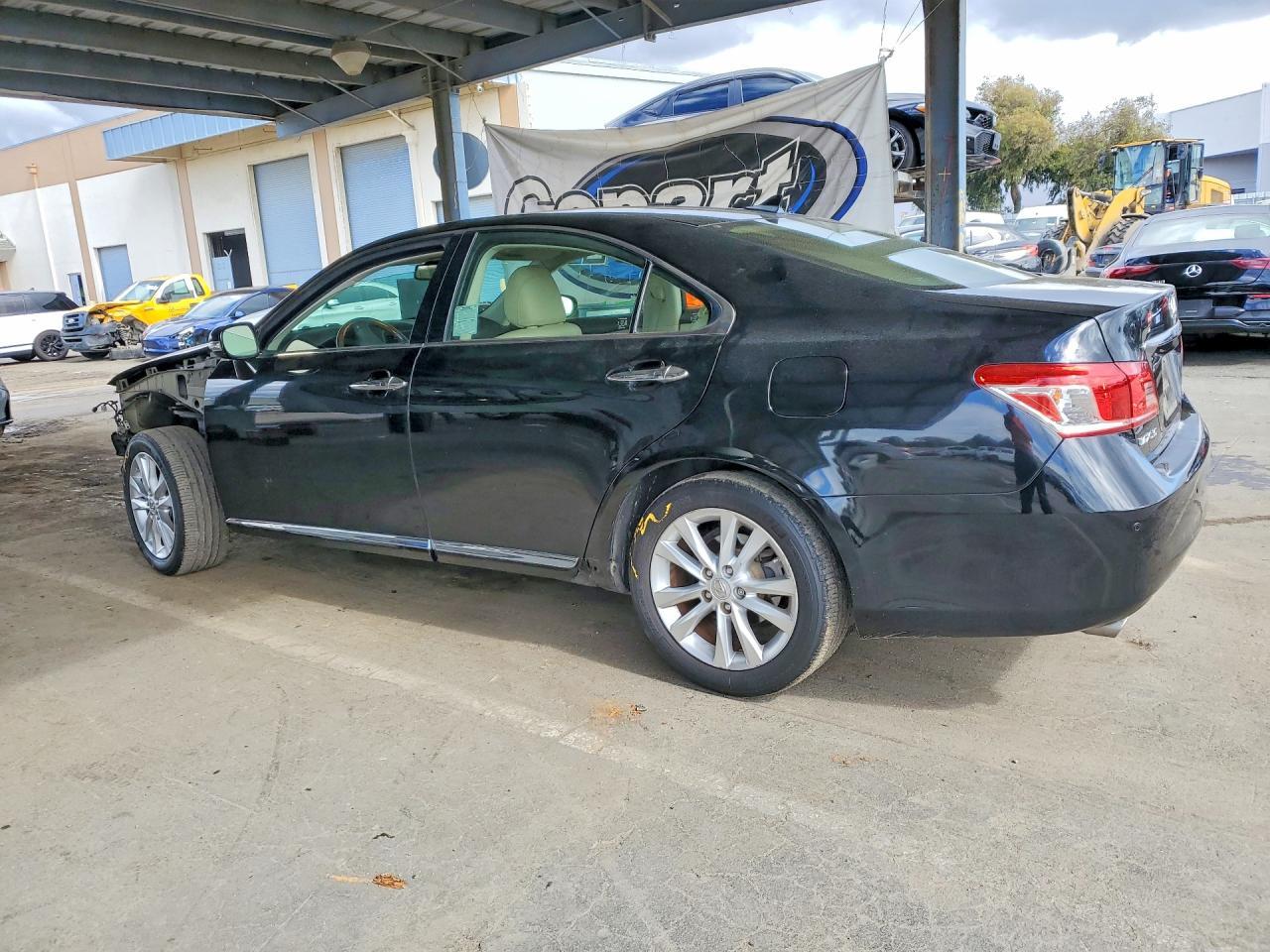 2010 Lexus Es 350 - Image 2