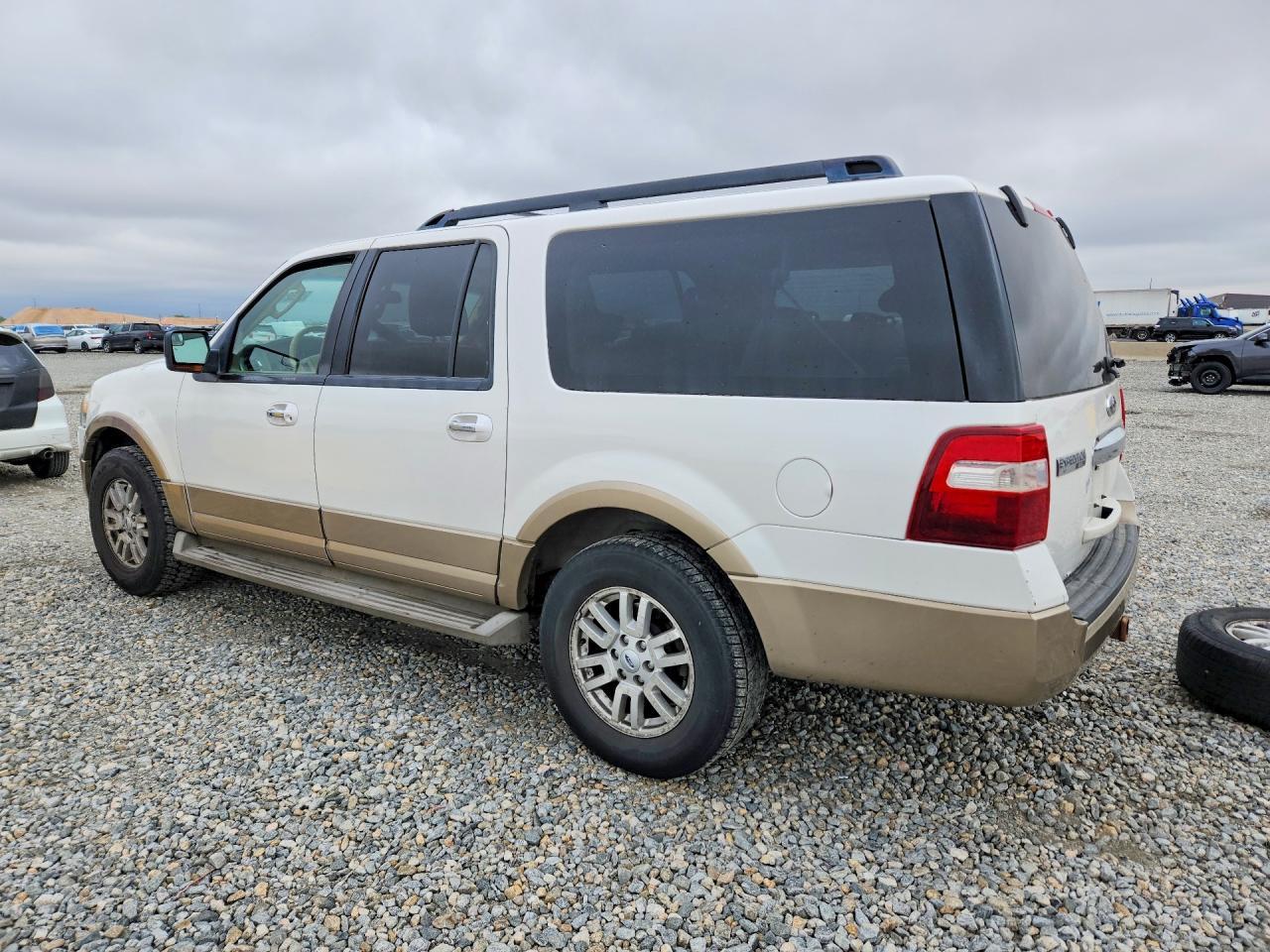 2013 Ford Expedition El Xlt - Фото 2