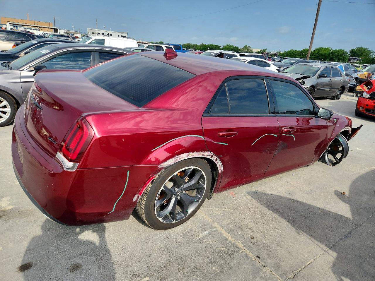 2021 Chrysler 300 Touring - Фото 3