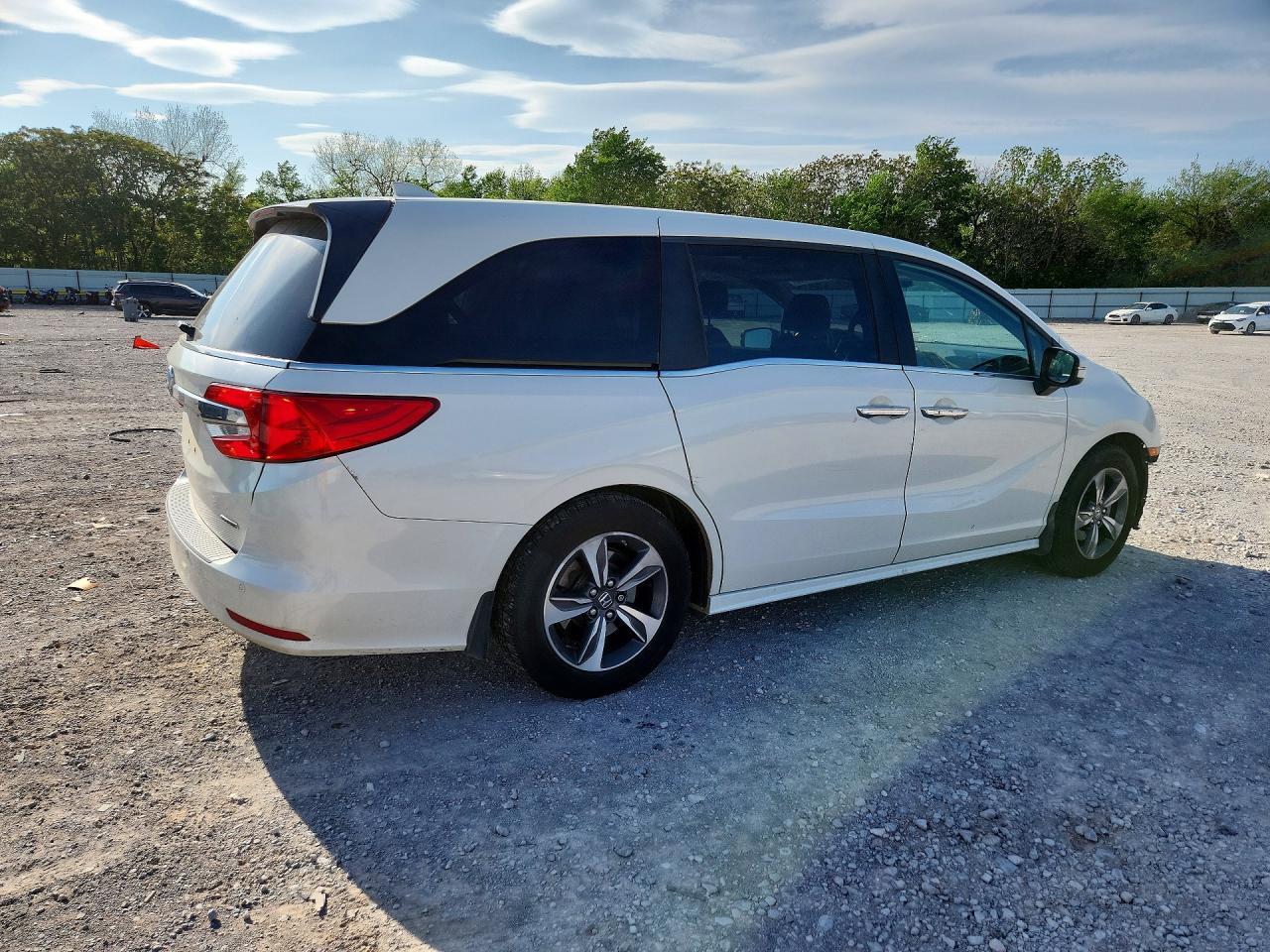 2019 Honda Odyssey Touring - Фото 3