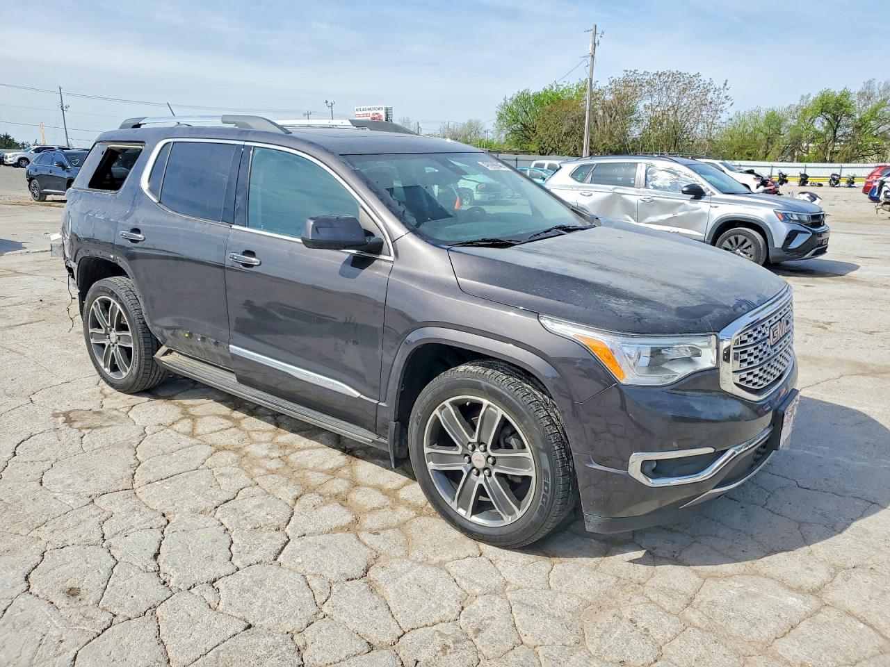 2018 GMC Acadia Denali - Image 4