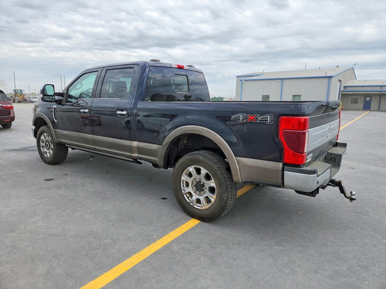2022 Ford F250 Super Duty - Image 2