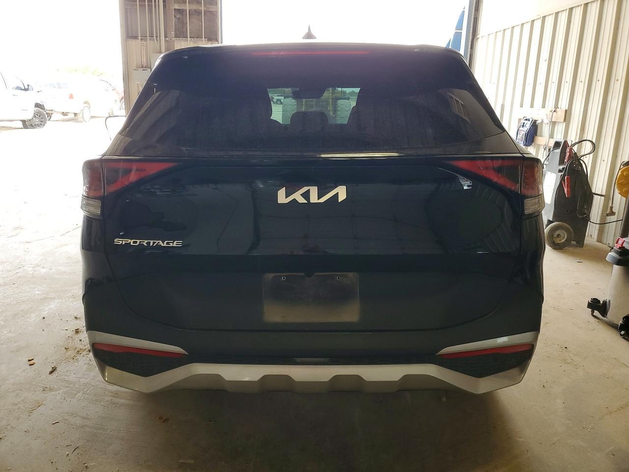 2024 Kia Sportage Ex - Image 6