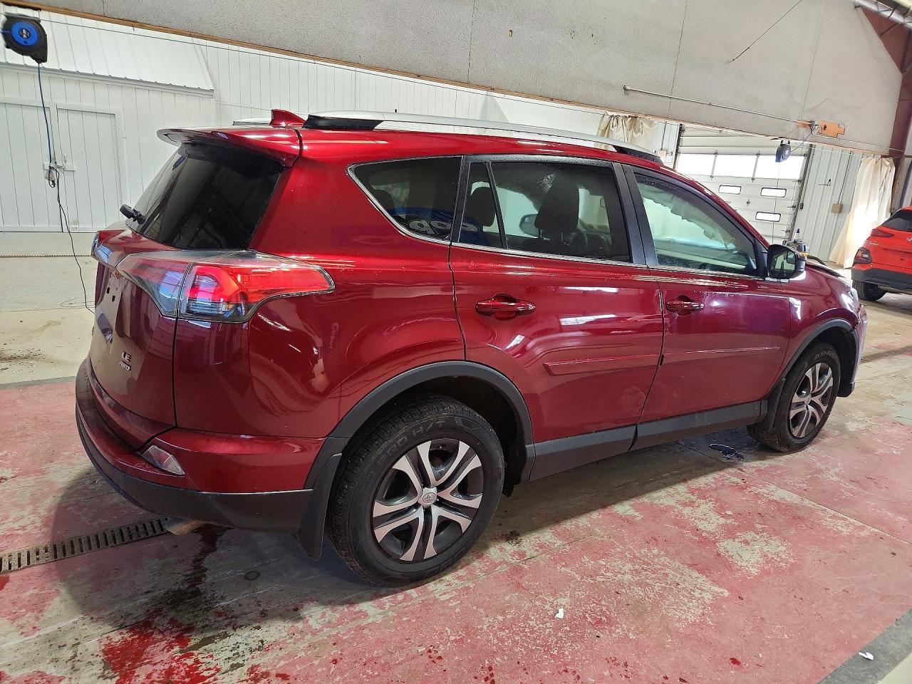 2018 Toyota Rav4 Le - Image 3