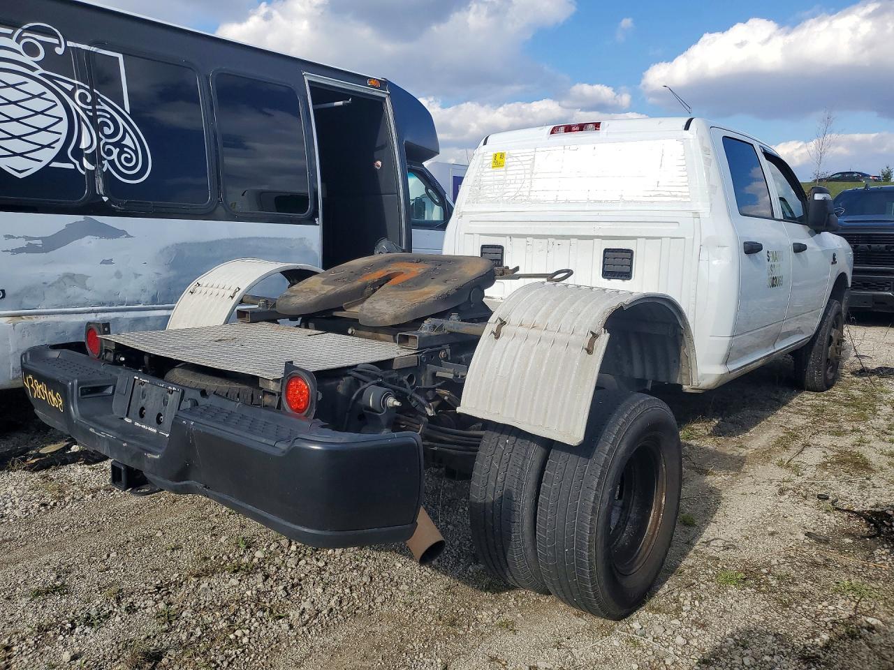 2023 Ram 3500 Tradesman Truck Cab And Chassis - Image 3