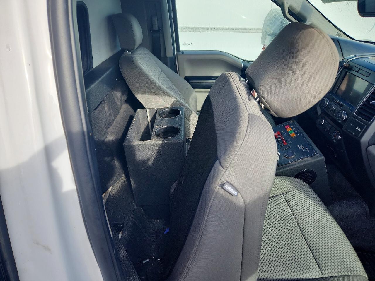 2020 Ford F350 Super - Ambulance - Фото 6