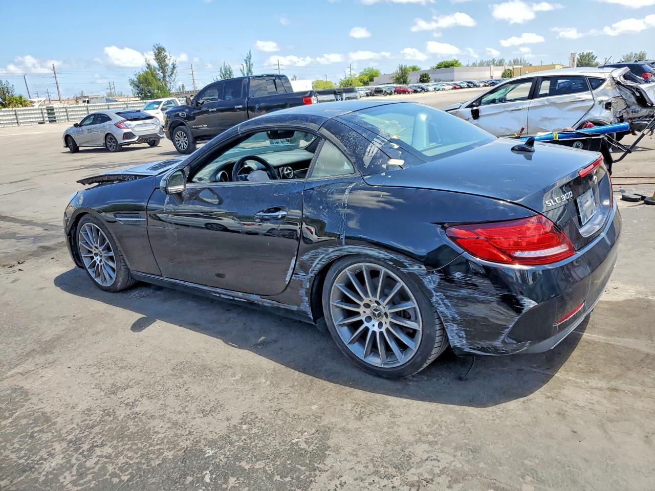 2020 Mercedes-Benz Slc 300 - Фото 2