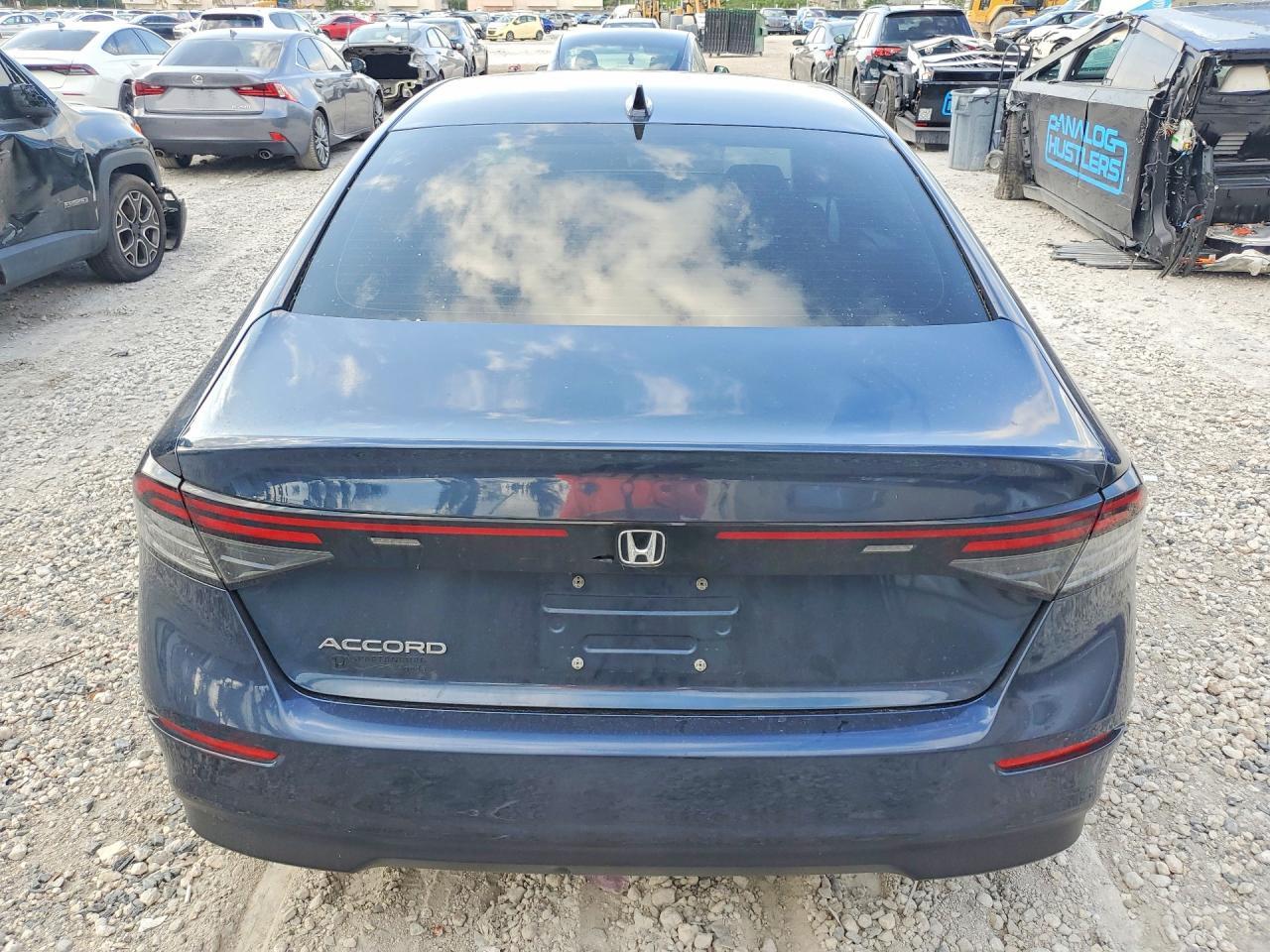 2024 Honda Accord Ex - Image 6