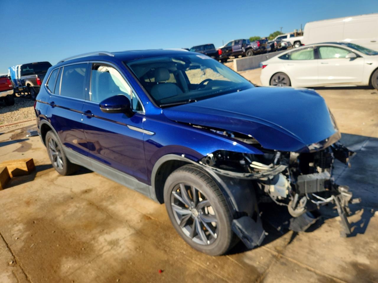 2022 Volkswagen Tiguan Se - Фото 4