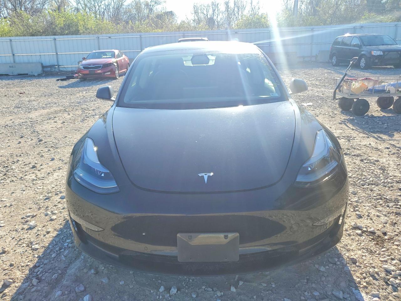 2021 Tesla Model 3 - Фото 5
