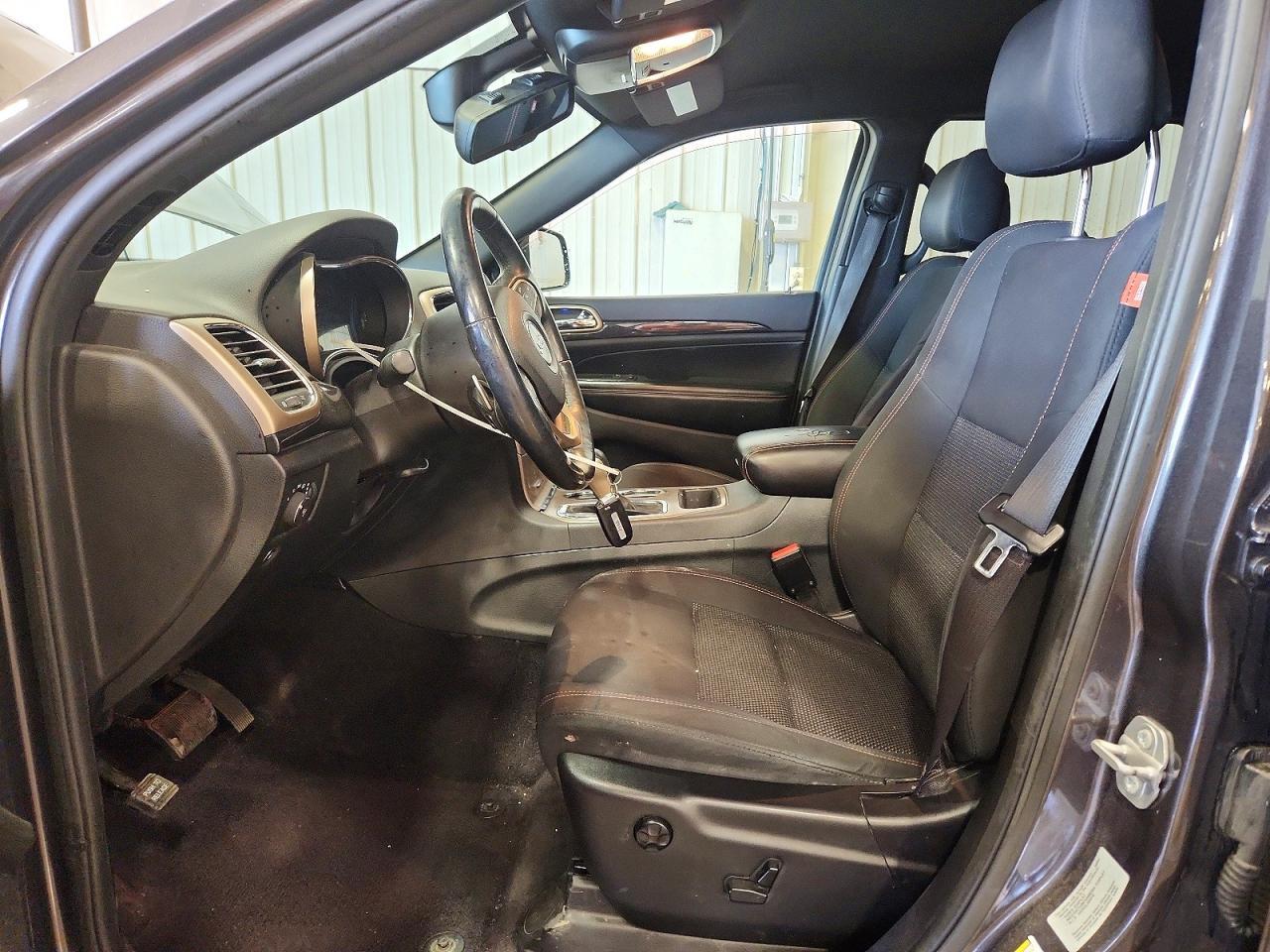2016 Jeep Grand Cherokee Laredo - Image 7