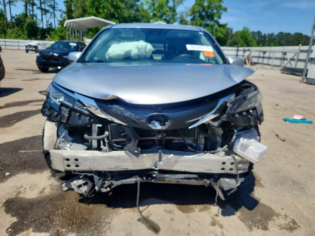 2021 Toyota Sienna Le - Image 5