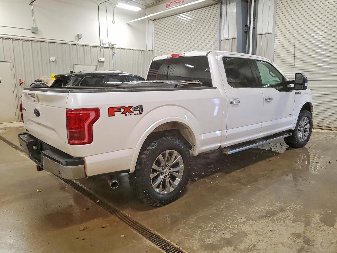 2015 Ford F150 Supercrew - Фото 3