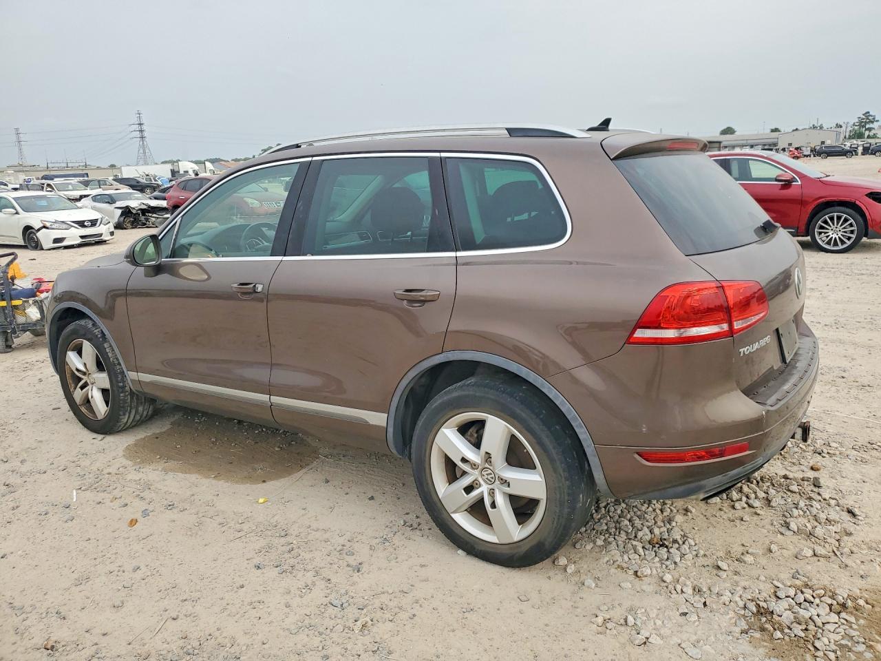 2014 Volkswagen Touareg V6 - Фото 2