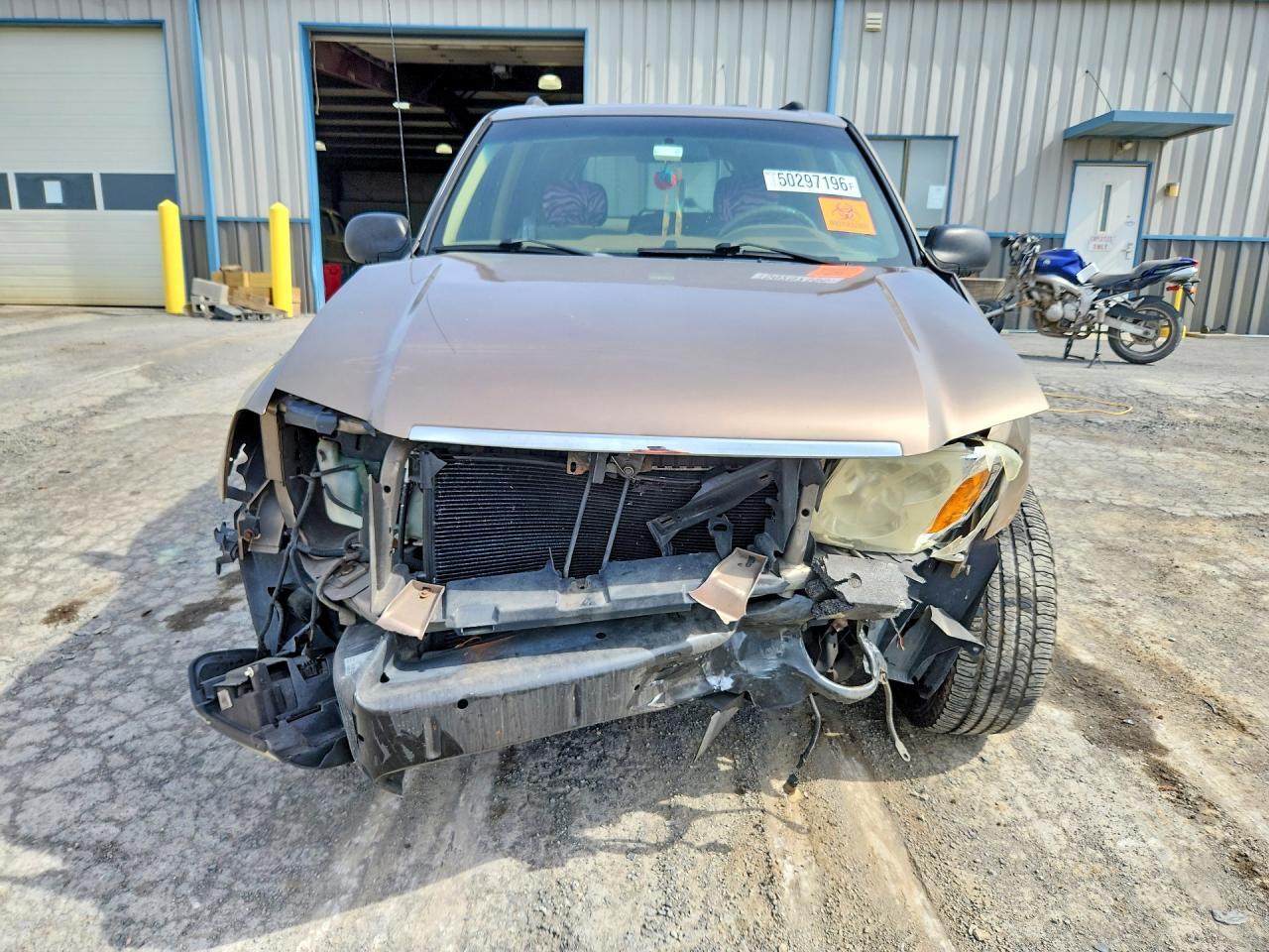 2003 GMC Envoy - Фото 5