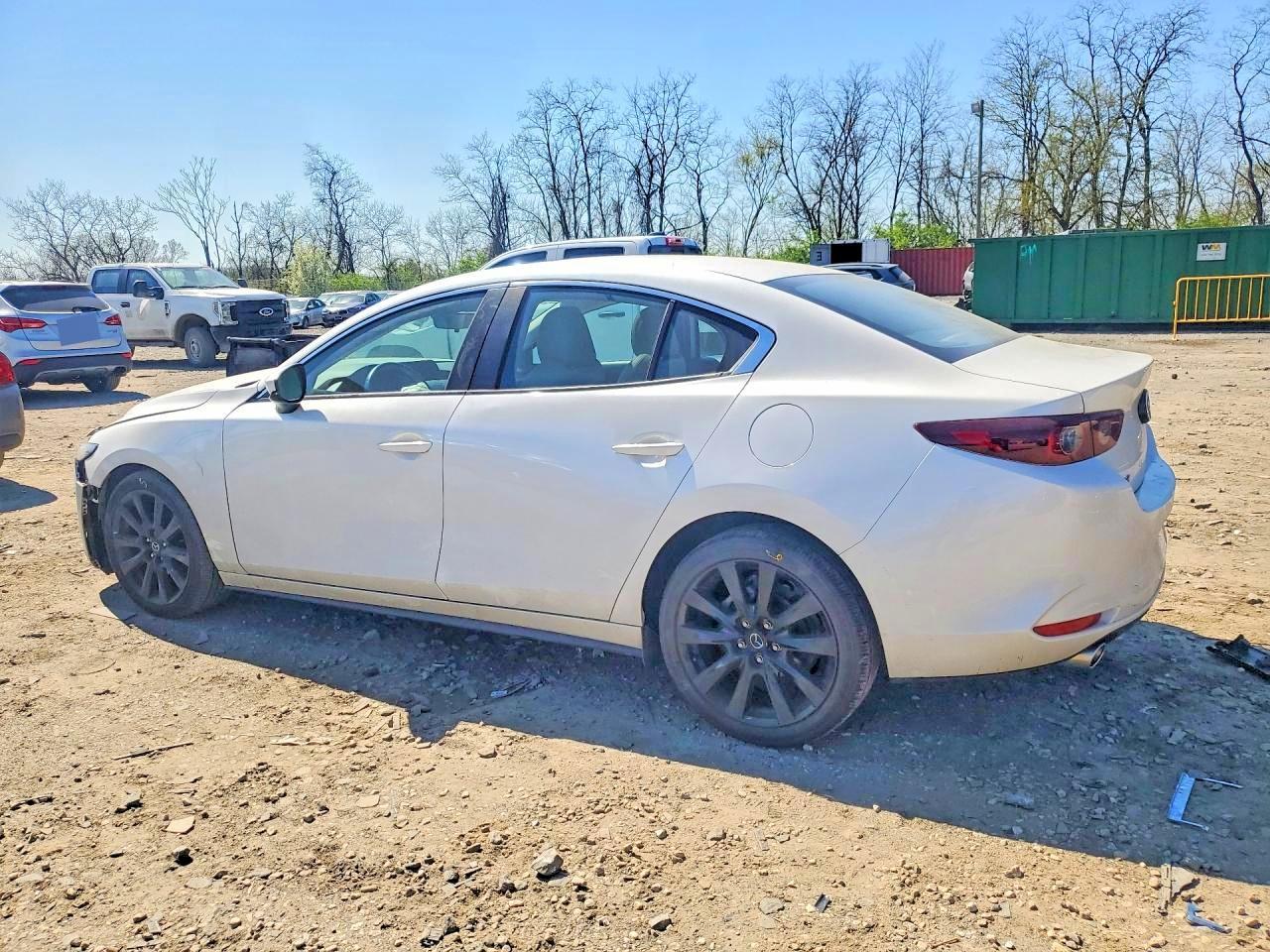 2022 Mazda 3 Preferred - Фото 2