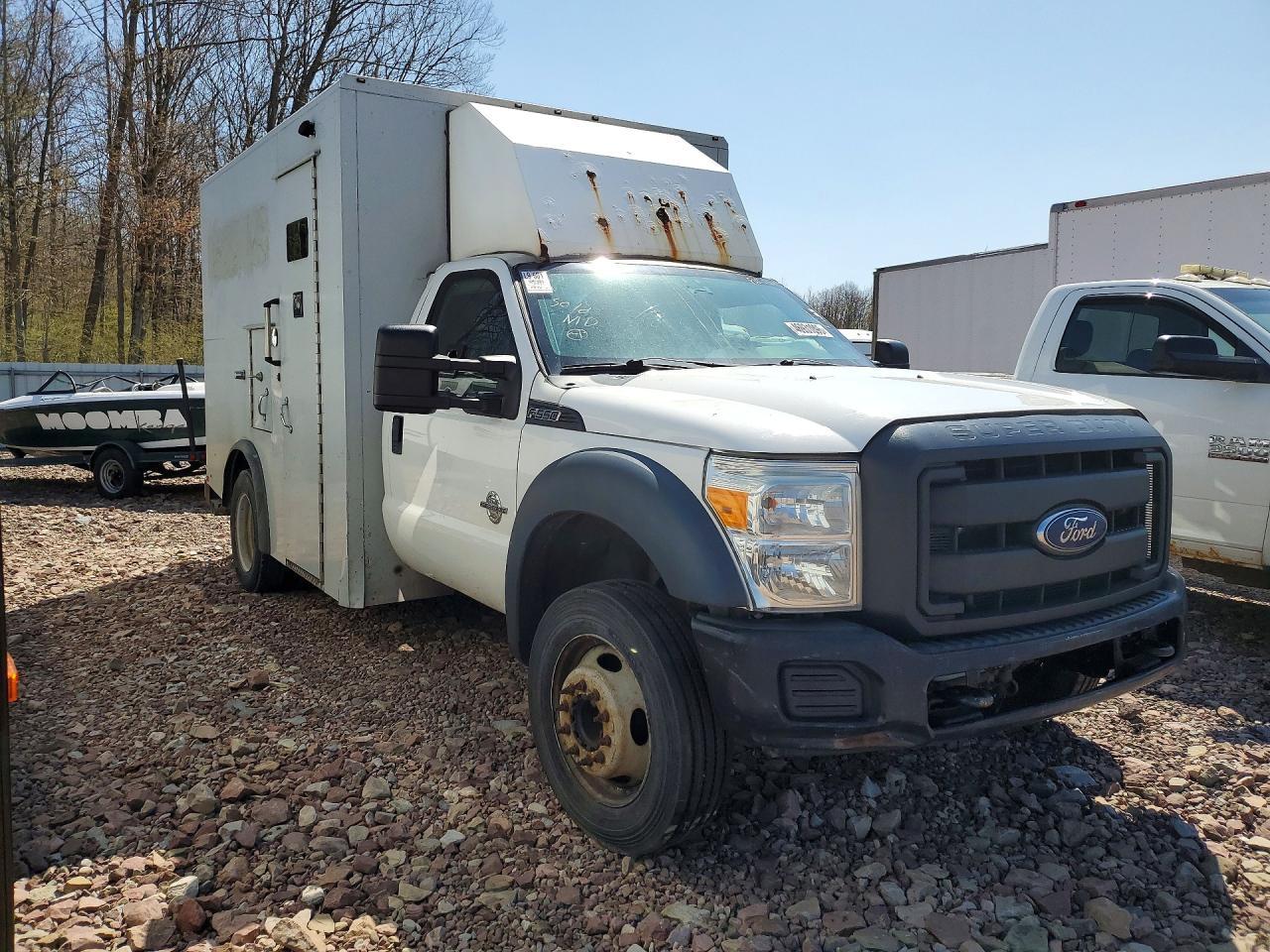 2015 Ford F550 Super Duty Delivery Truck - Фото 4