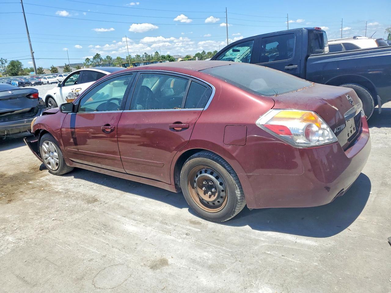 2011 Nissan Altima 2.5 - Image 2