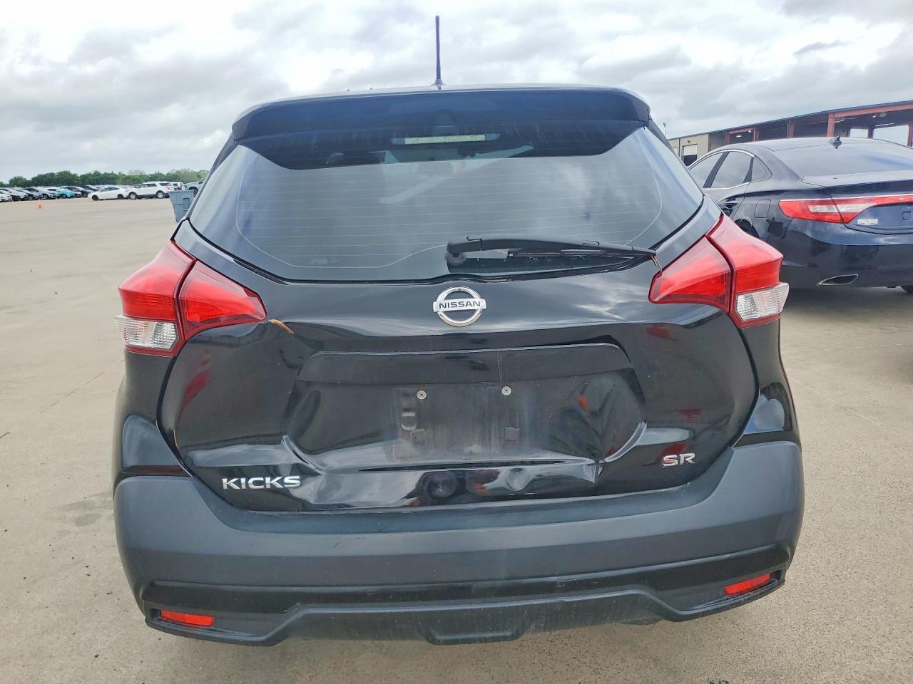 2019 Nissan Kicks Sr - Image 6