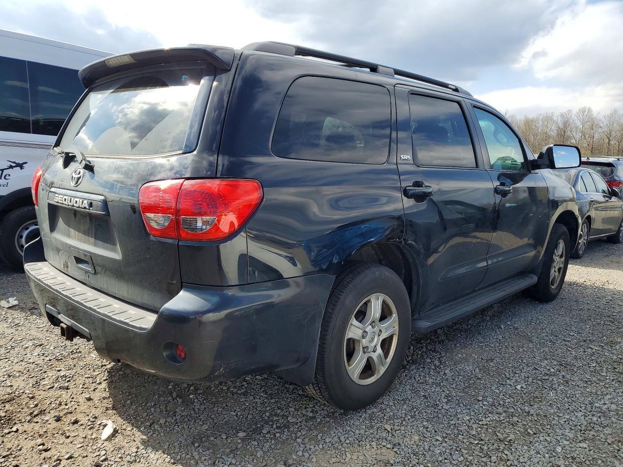 2011 Toyota Sequoia Sr5 - Image 3