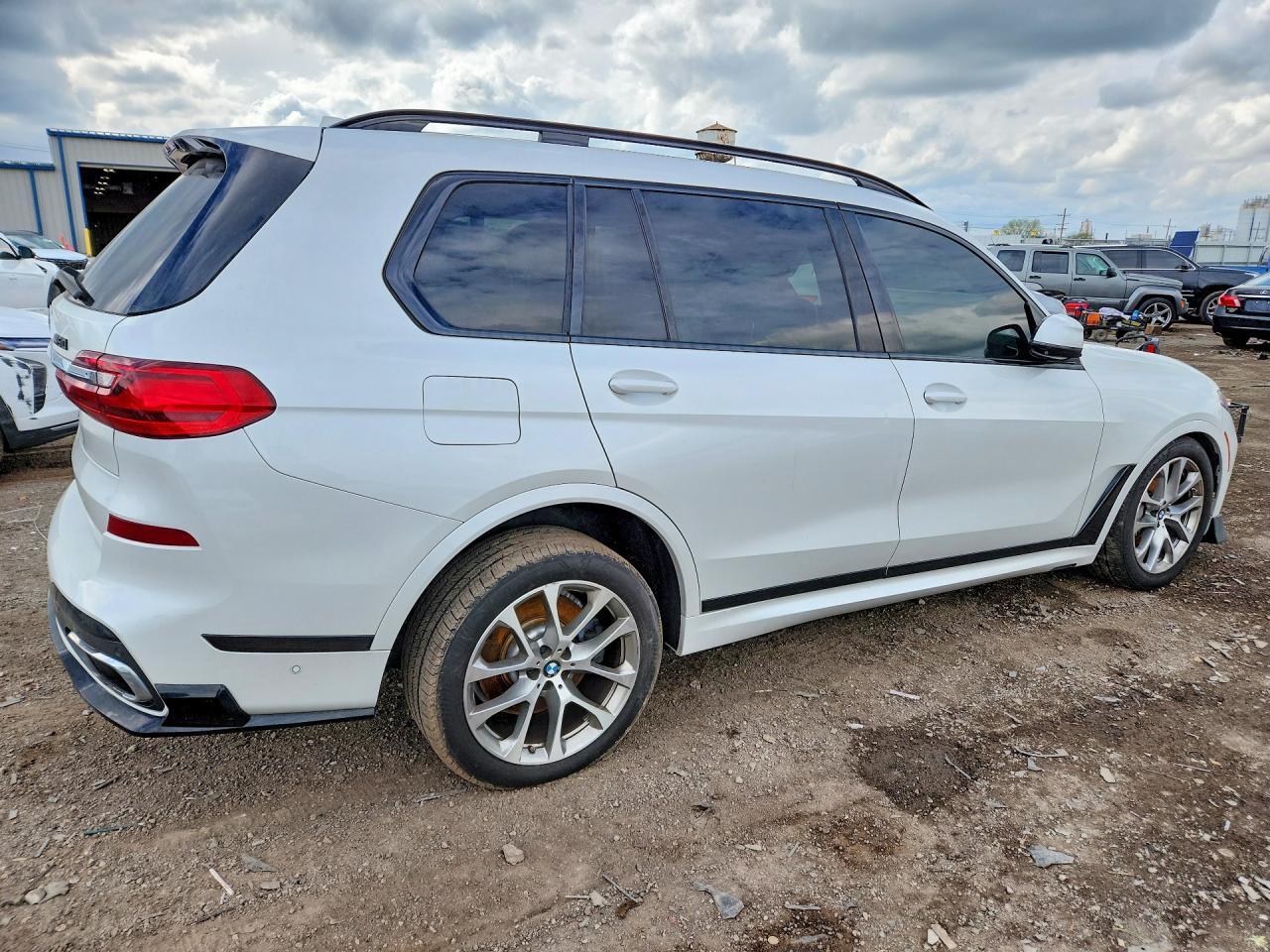 2019 BMW X7 xDrive50I - Фото 3