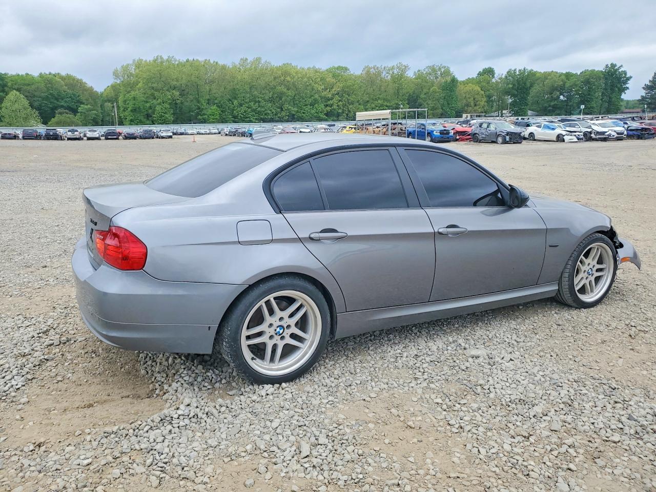2011 BMW 328 I - Фото 3