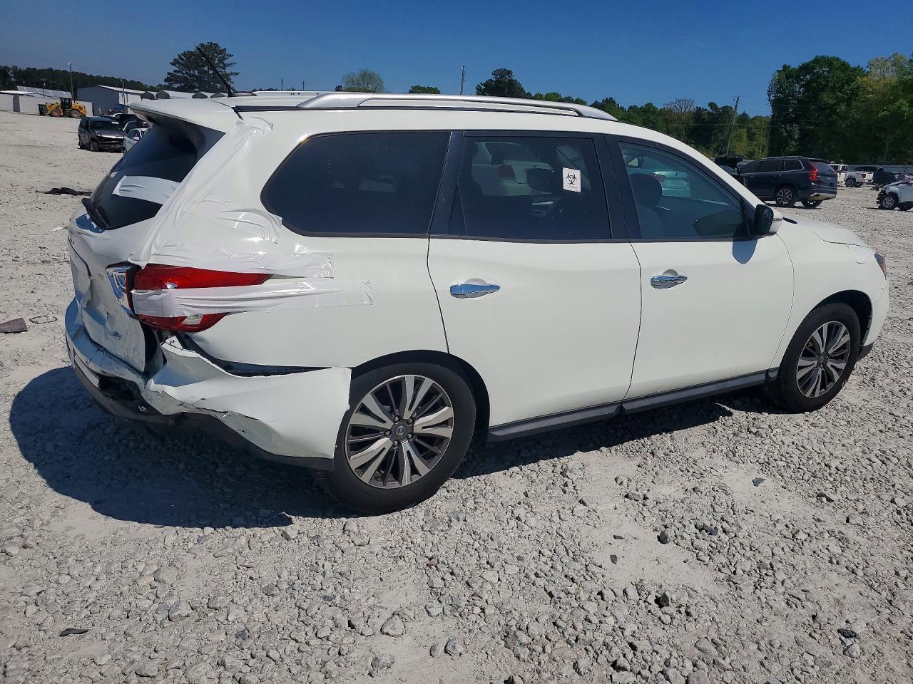 2017 Nissan Pathfinder Sv - Image 3