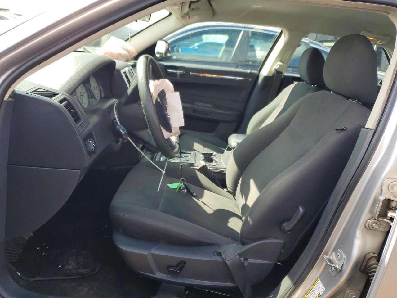 2009 Chrysler 300 Lx - Image 7