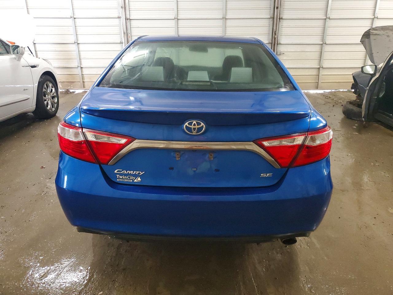 2017 Toyota Camry Se - Image 6