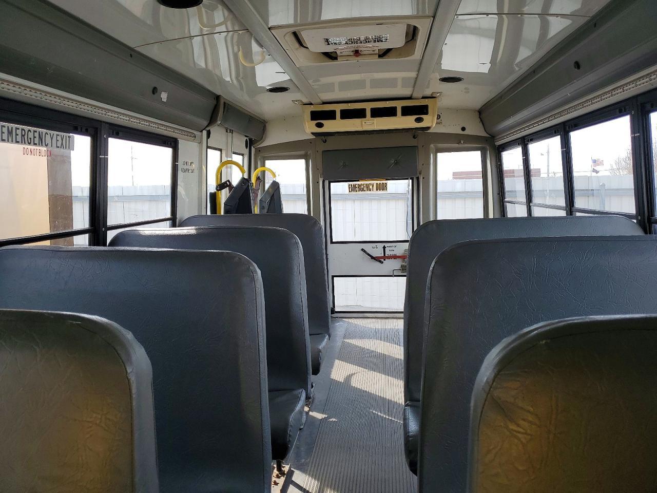 2012 Collins Express G3 - School Bus - Фото 6
