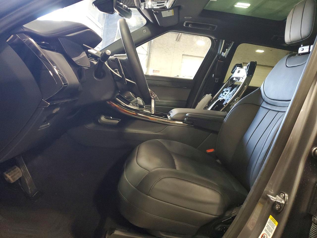2025 Land Rover Range Rover Sport Se - Image 7