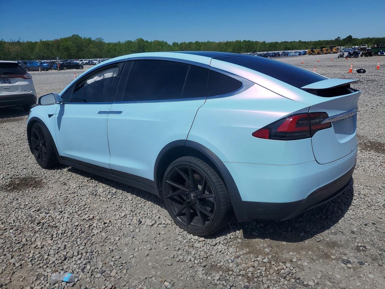 2017 Tesla Model X - Фото 2