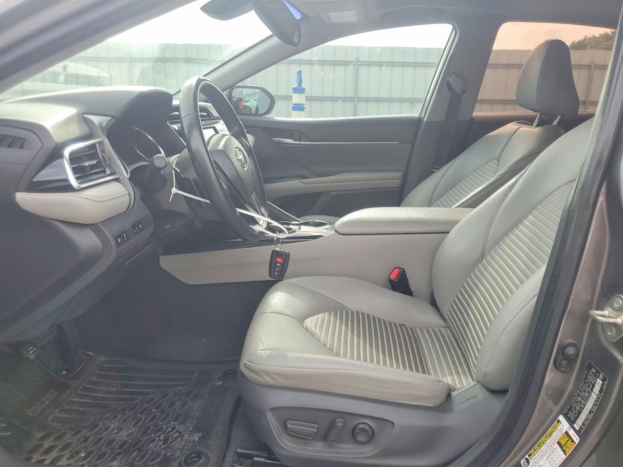 2018 Toyota Camry Se - Image 7