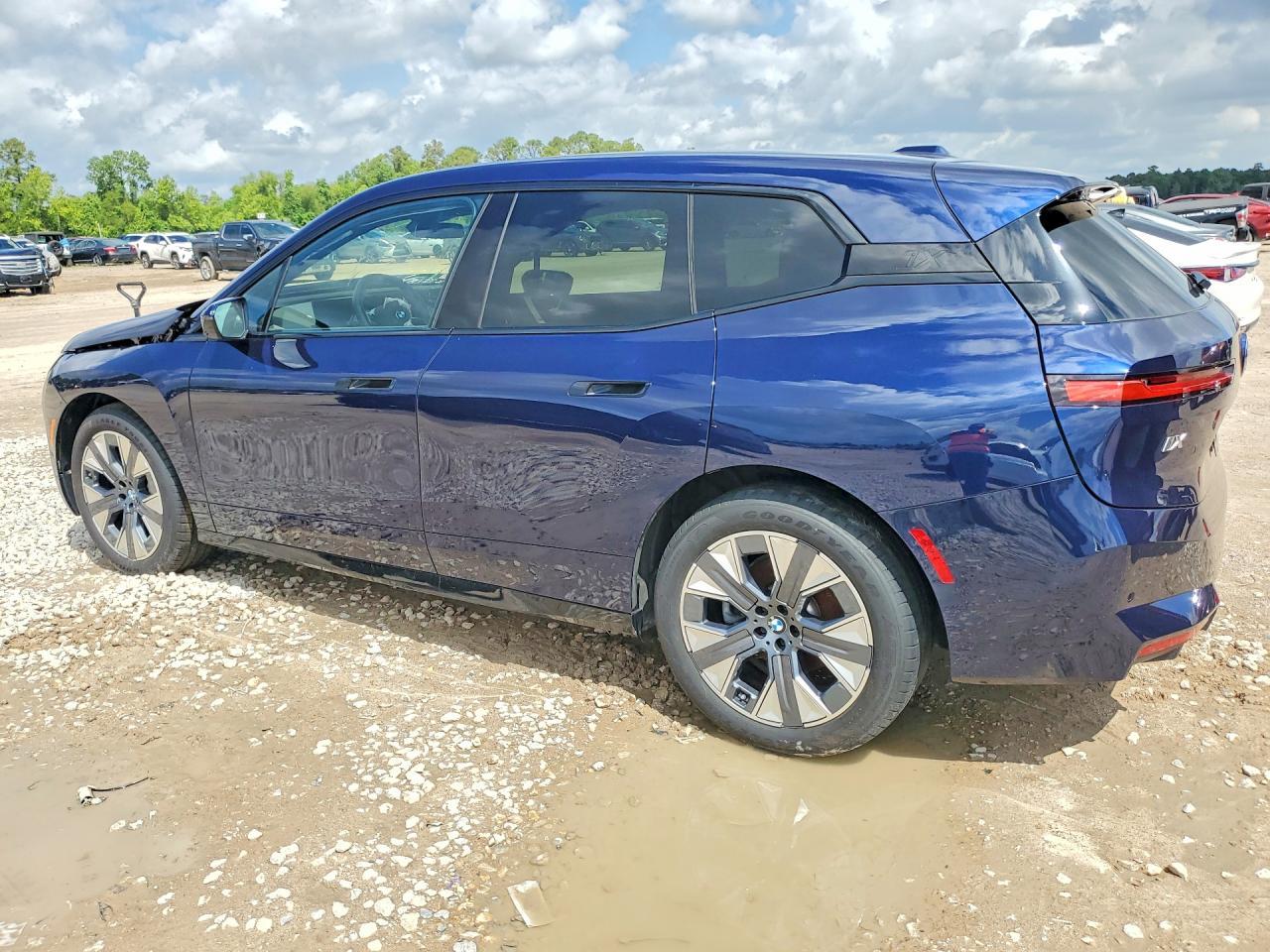 2026 BMW Ix xDrive45 - Image 2