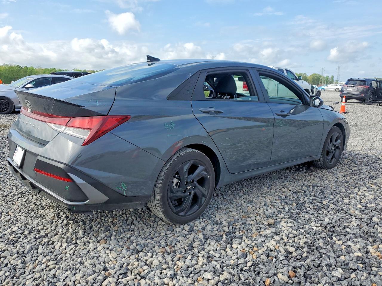 2026 Hyundai Elantra Sel Sport - Фото 3