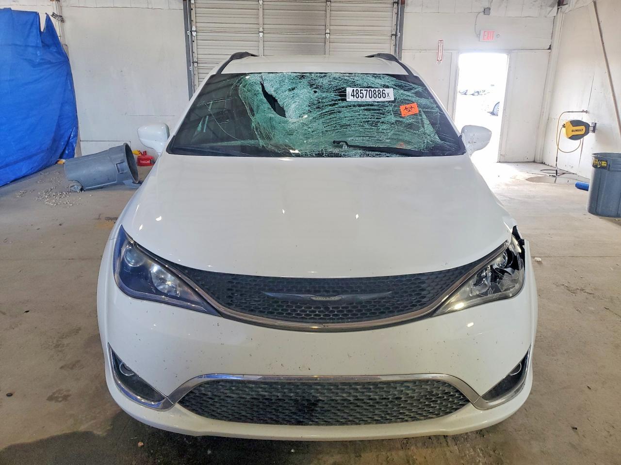 2018 Chrysler Pacifica Touring Plus - Фото 5
