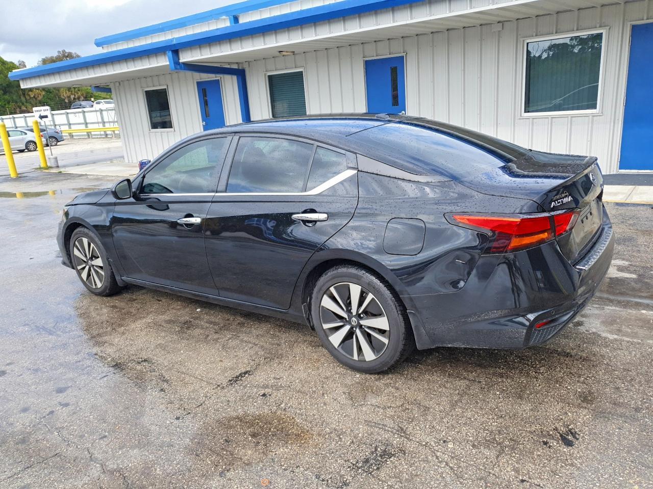 2021 Nissan Altima Sv - Image 2