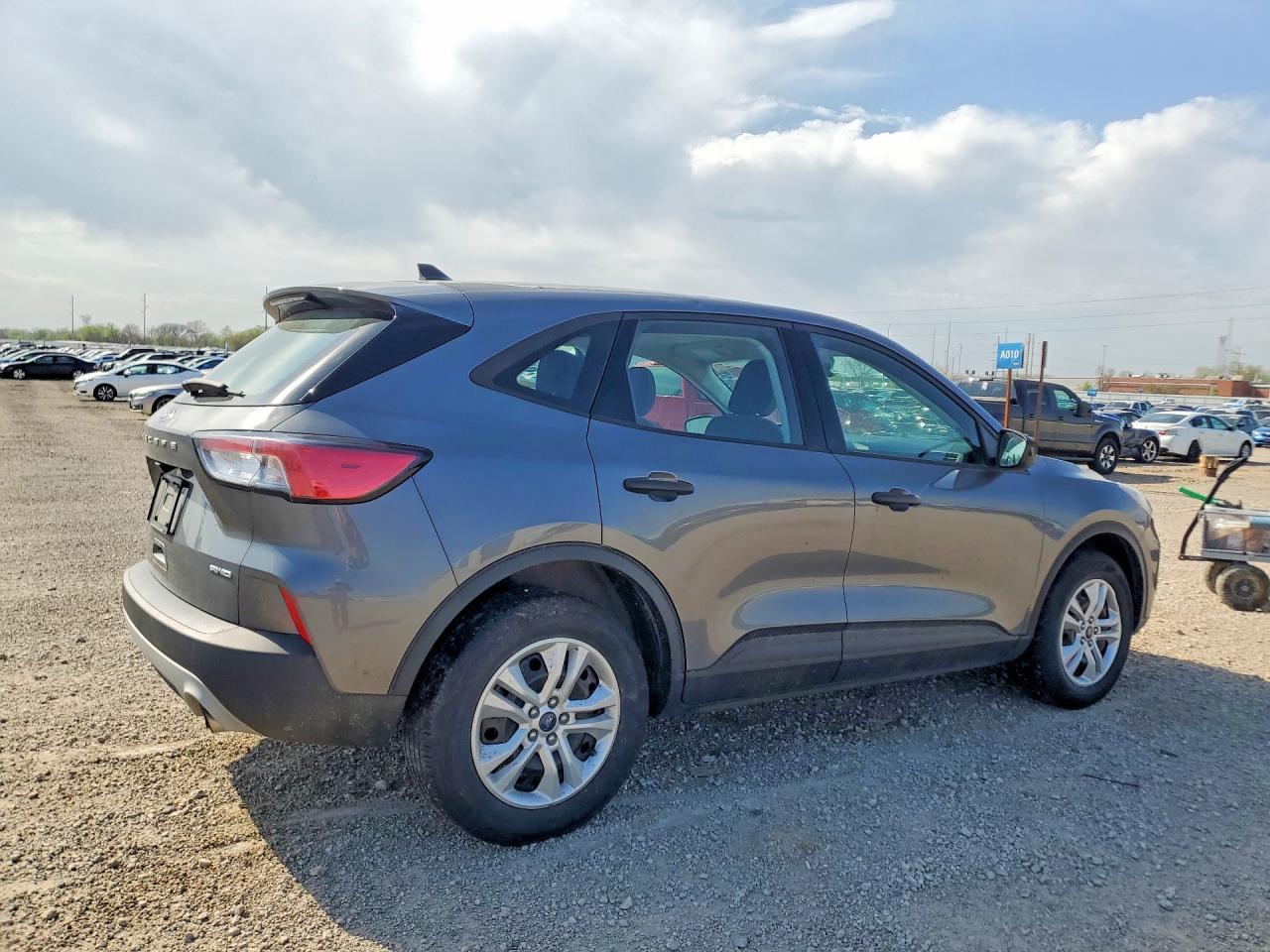 2021 Ford Escape S - Фото 3
