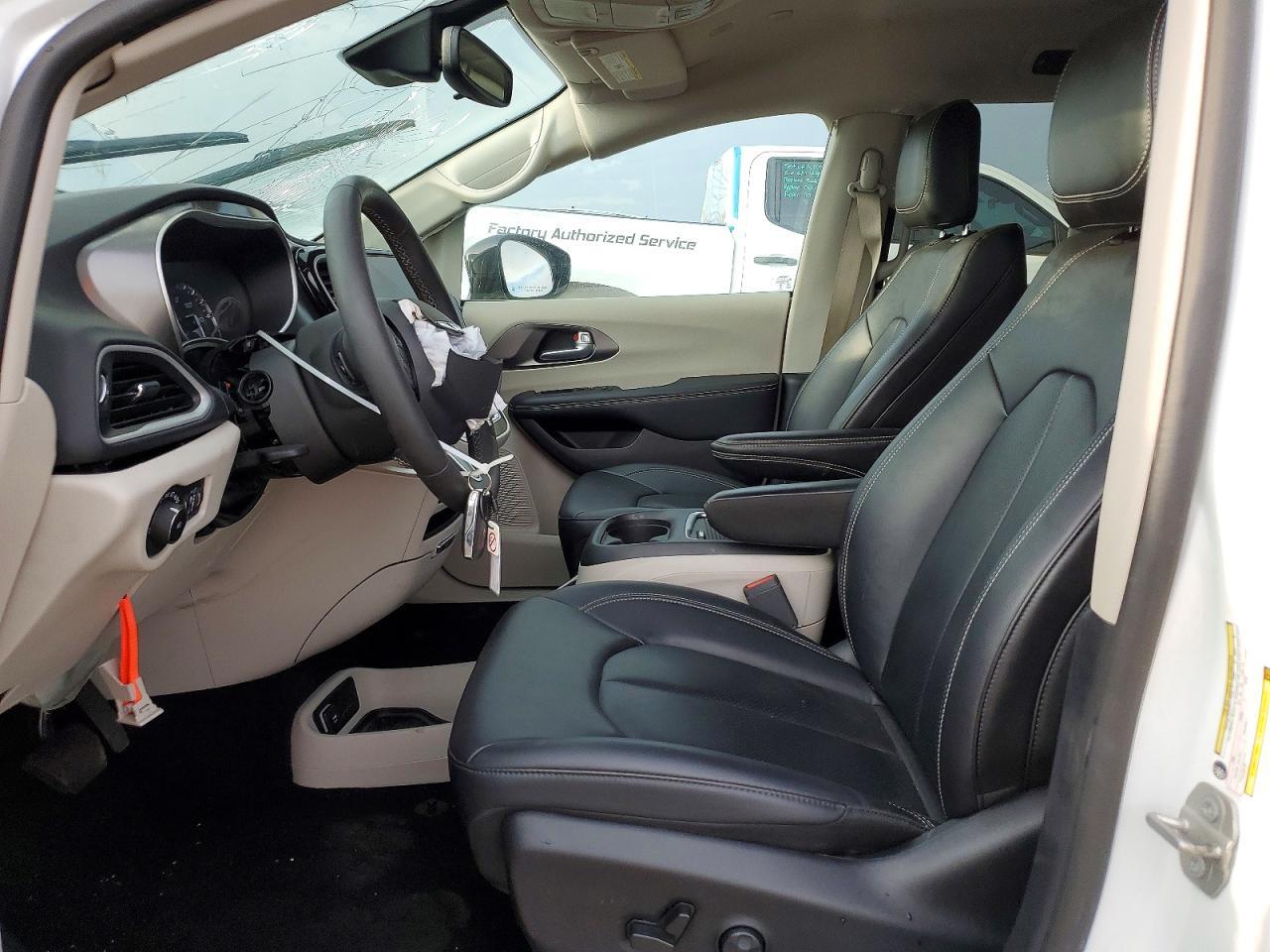 2024 Chrysler Pacifica Touring L - Фото 7