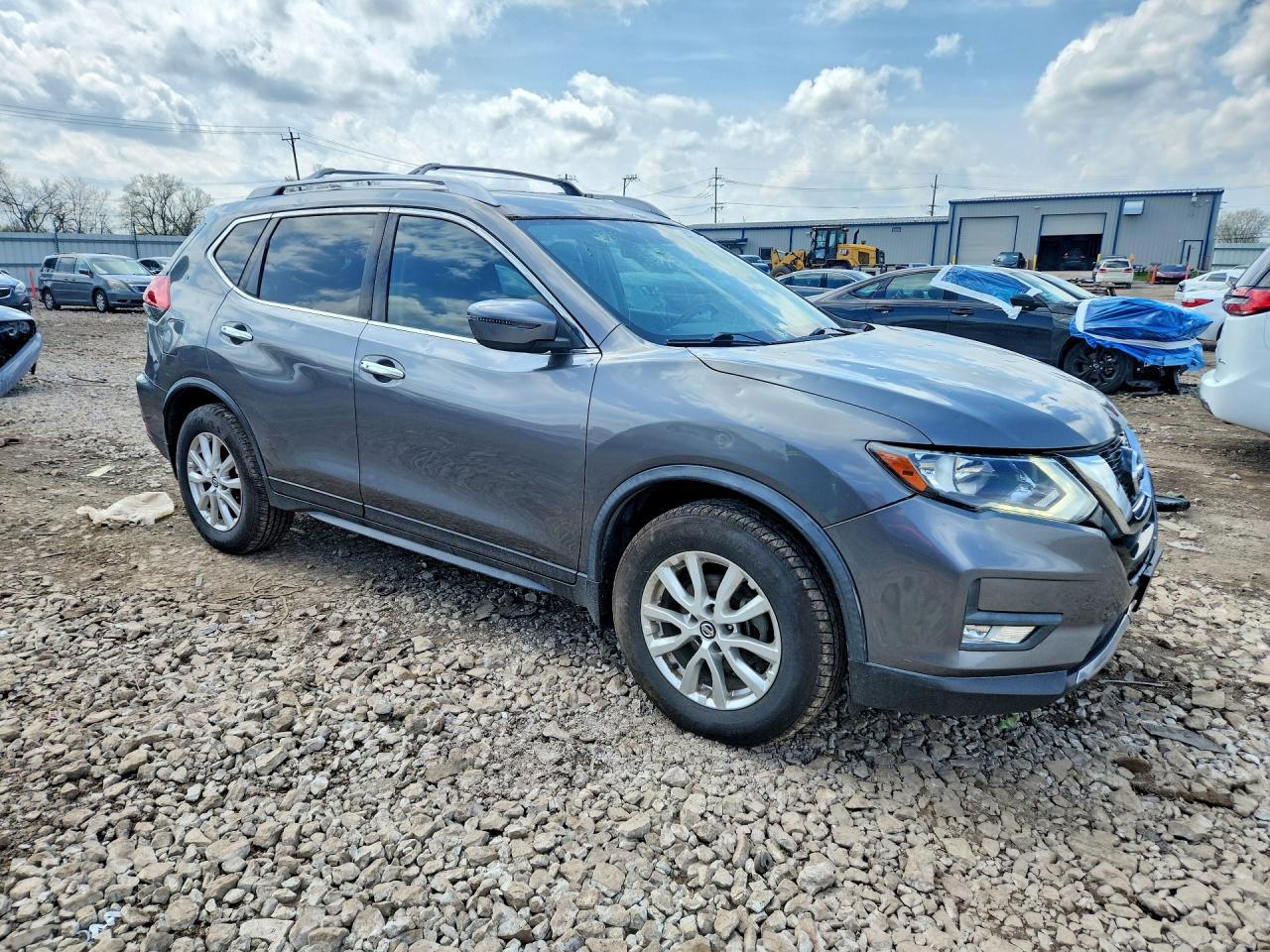 2017 Nissan Rogue Sv - Image 4