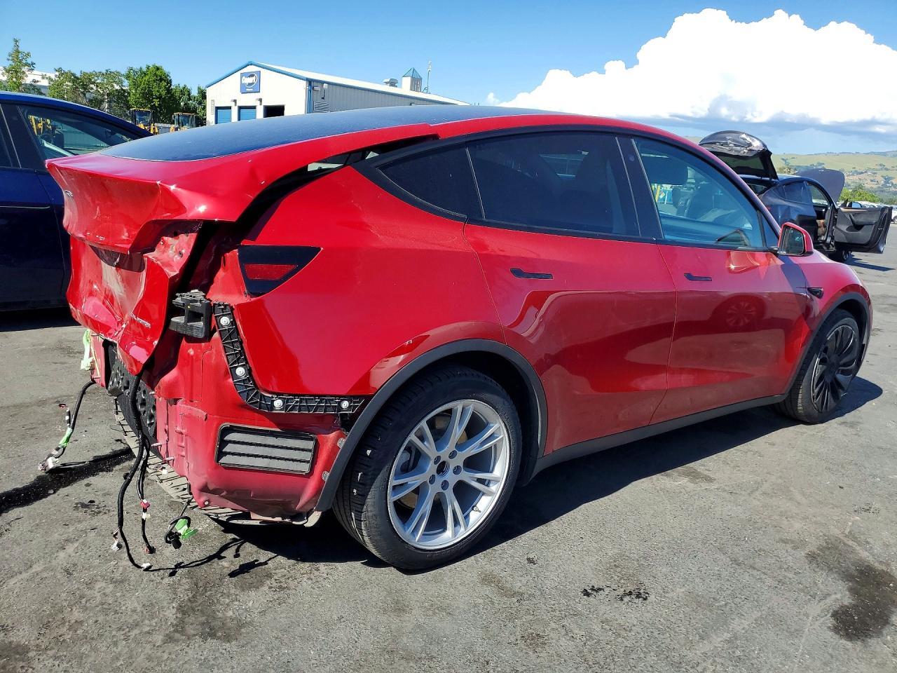 2022 Tesla Model Y - Фото 3