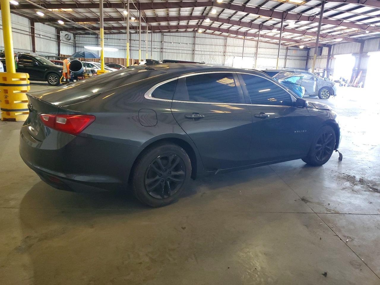 2017 Chevrolet Malibu Lt - Фото 3