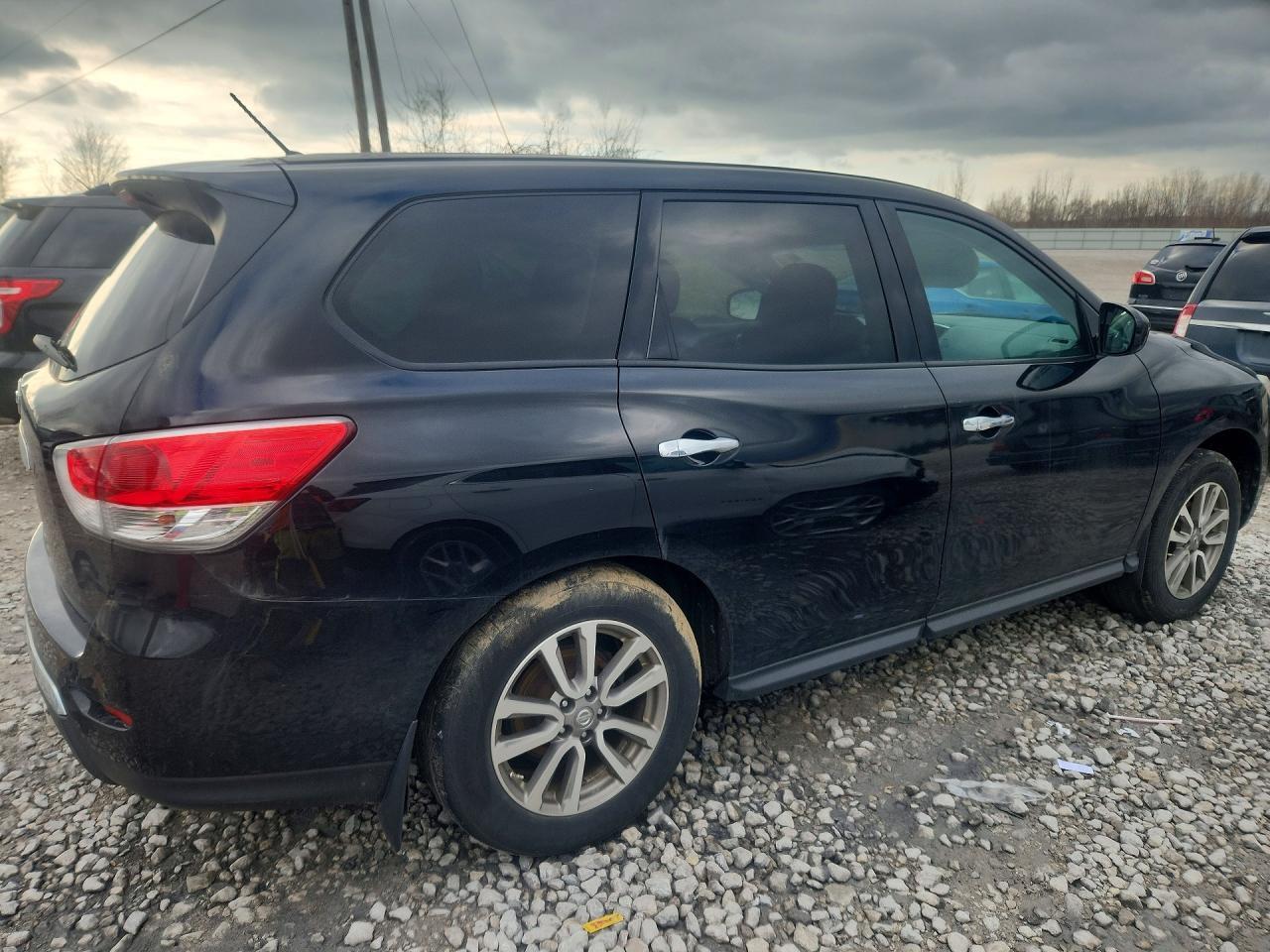 2014 Nissan Pathfinder S - Фото 3